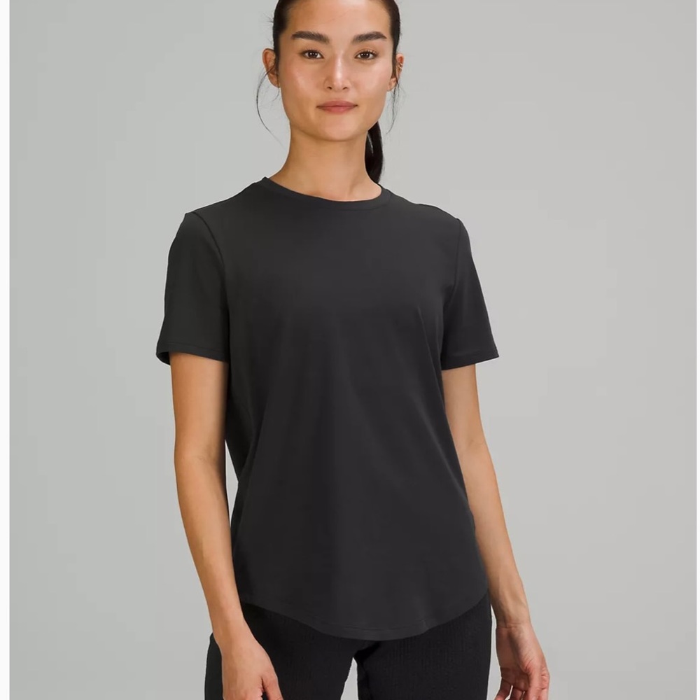 Lot of 5 Lululemon Love Crew t-shirts women’s 12